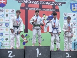 Borys Sikorski (pierwszy z prawej) na podium Grand Prix Michalovce